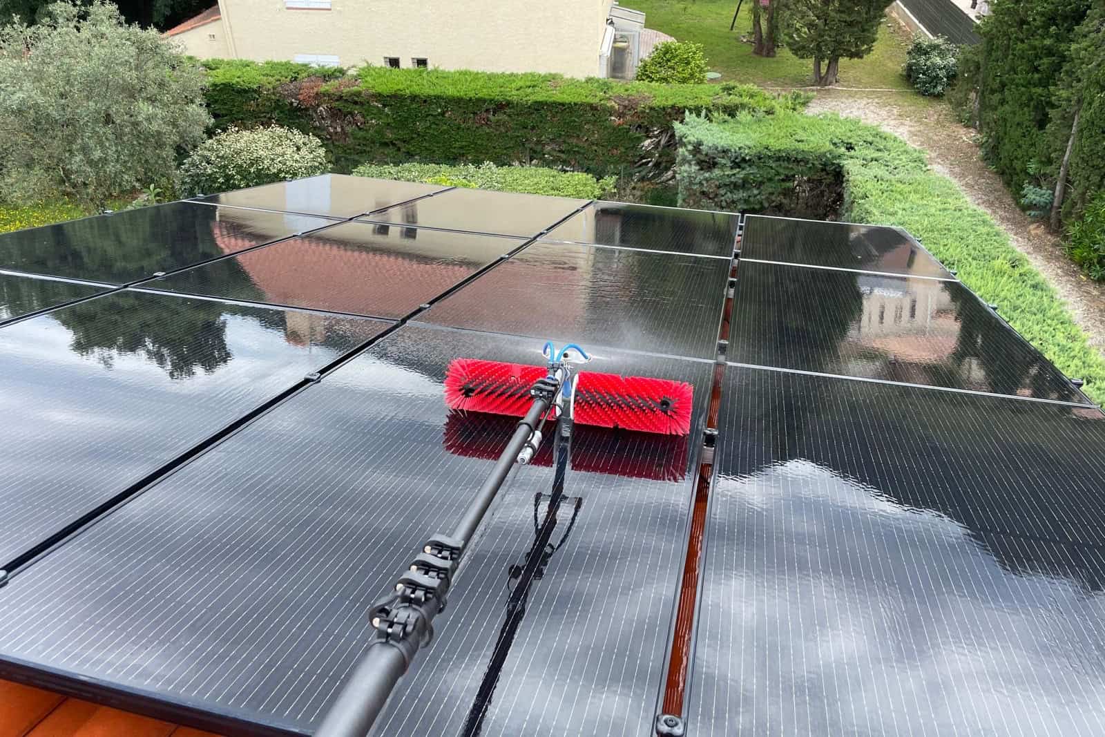 Nettoyage de panneaux solaires à Perpignan